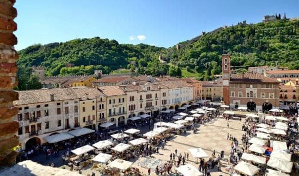 Mercatino dell'antiquariato